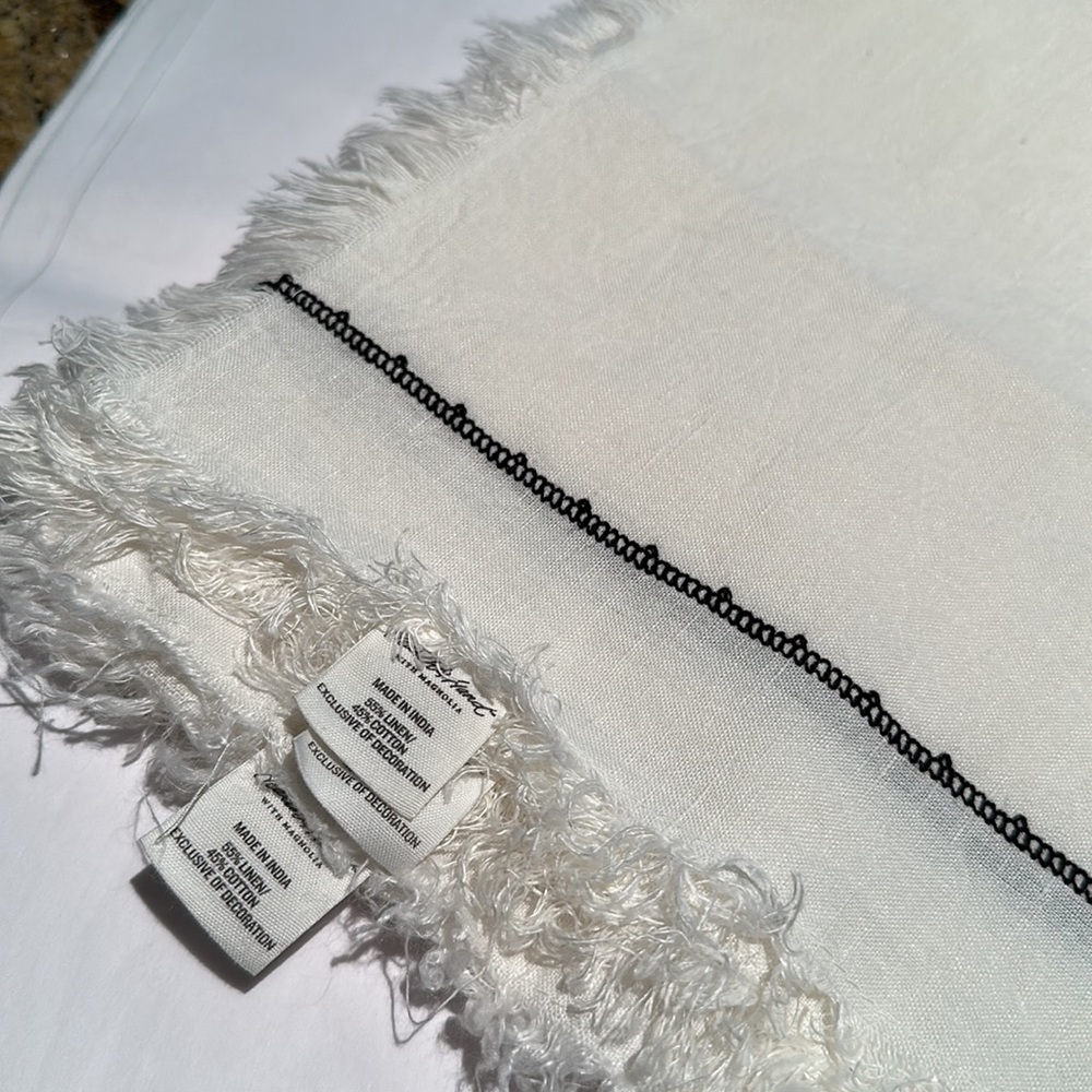 Hearth & Hand napkins, set of 4
